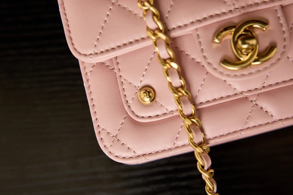 Chanel AP4675 25B  Clutch with chain  Shiny Lambskin Gold-Tone Metal Pink