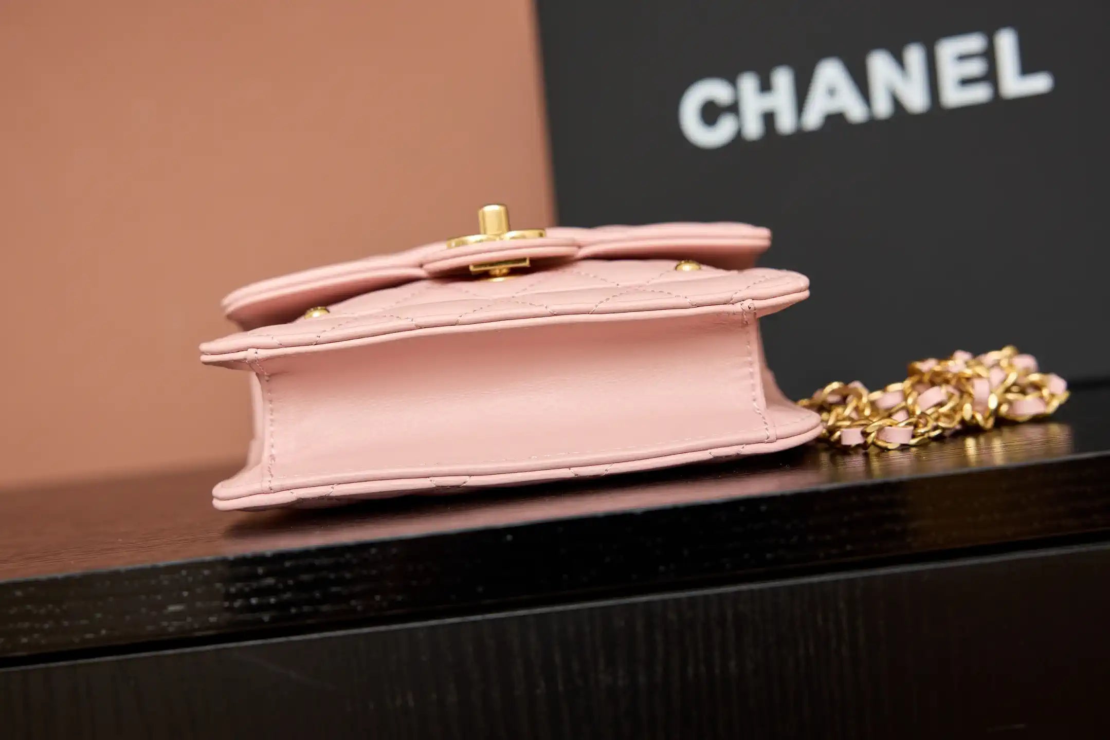 Chanel AP4675 25B  Clutch with chain  Shiny Lambskin Gold-Tone Metal Pink