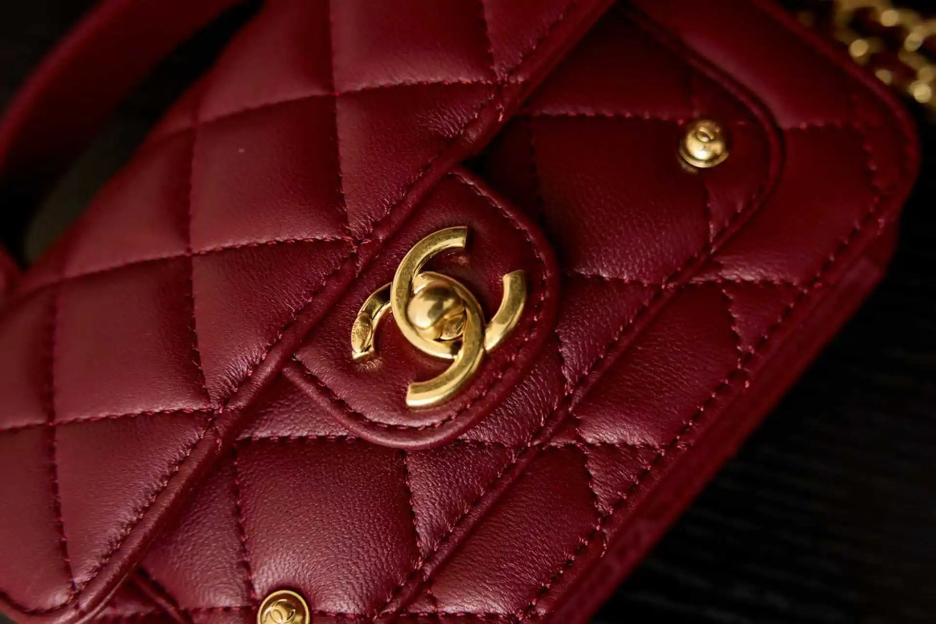 Chanel AP4675 25B  Clutch with chain  Shiny Lambskin Gold-Tone Metal Wine Red