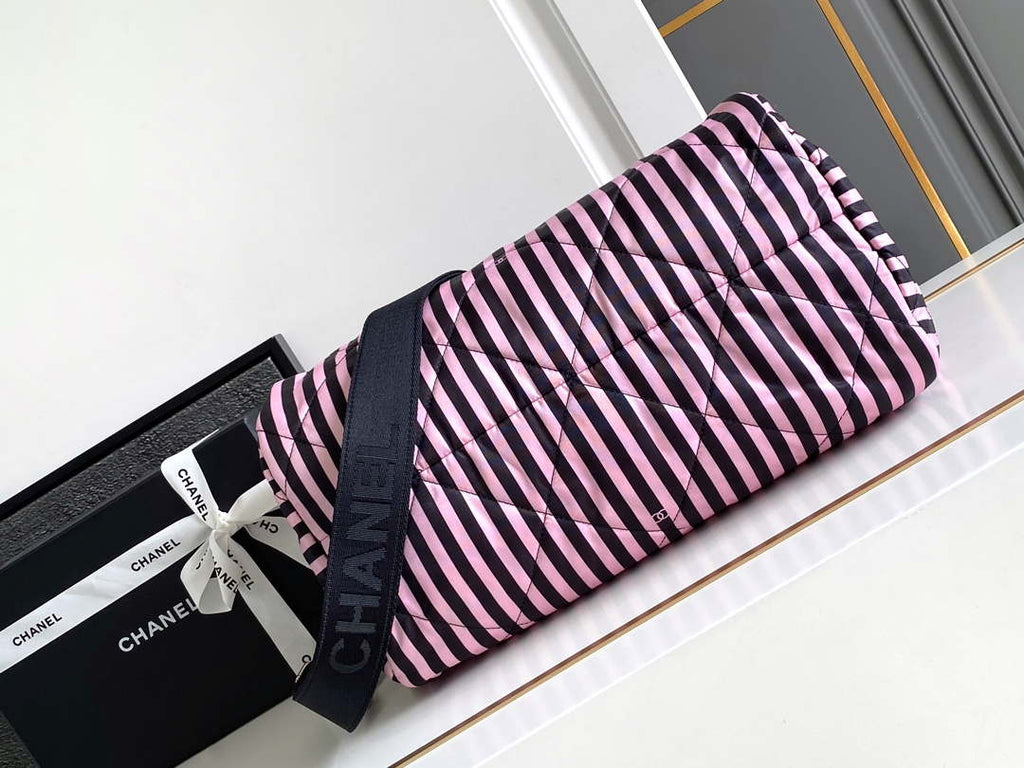 Chanel AS4696 Large Bowling Bag Printed Fabric & Gold-Tone Metal Black & Pink