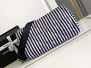 Chanel AS4696 Large Bowling Bag Printed Fabric & Gold-Tone Metal White & Black - Default Title - View 4