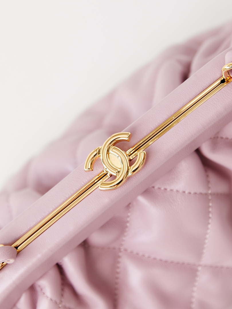 Chanel AS4717 Clutch Lambskin Light Pink