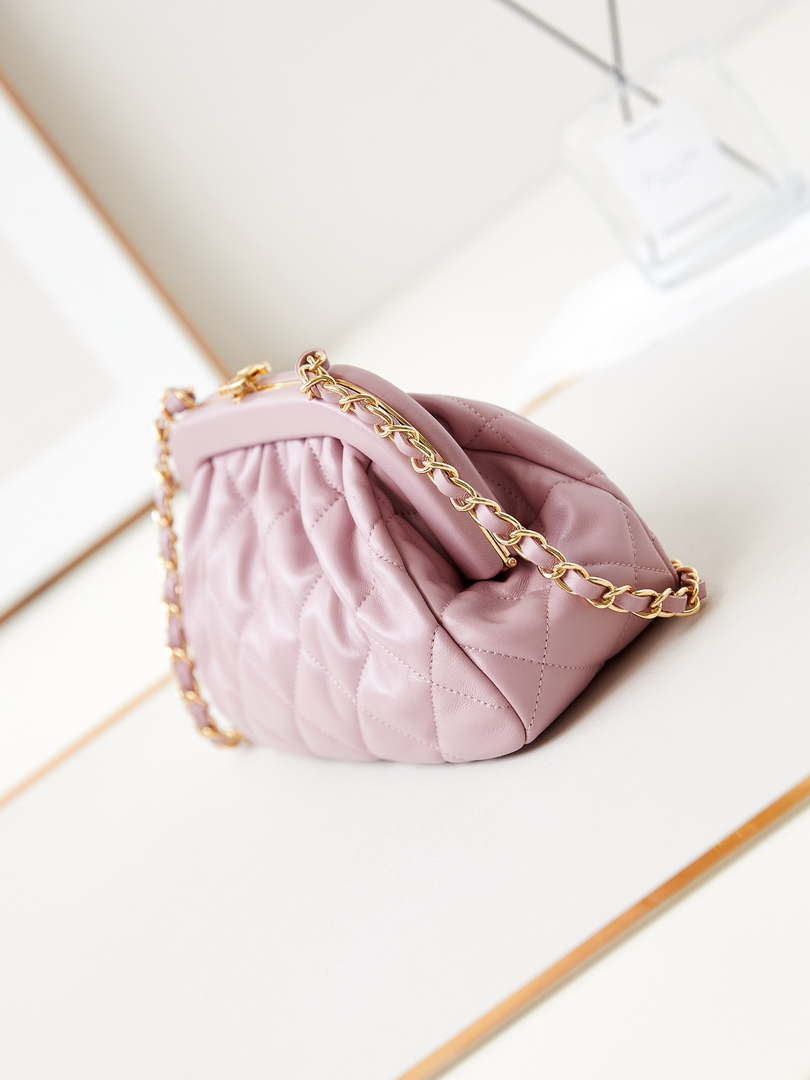Chanel AS4717 Clutch Lambskin Light Pink