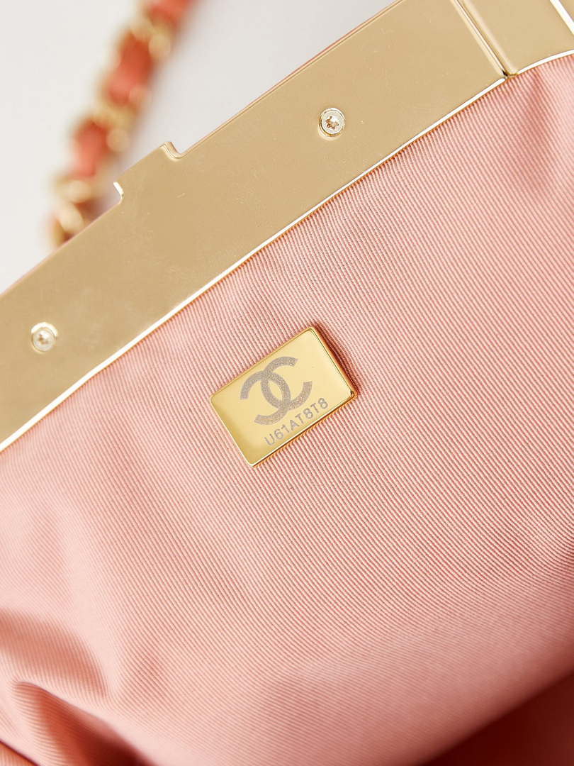 Chanel AS4717 Clutch Lambskin Orange