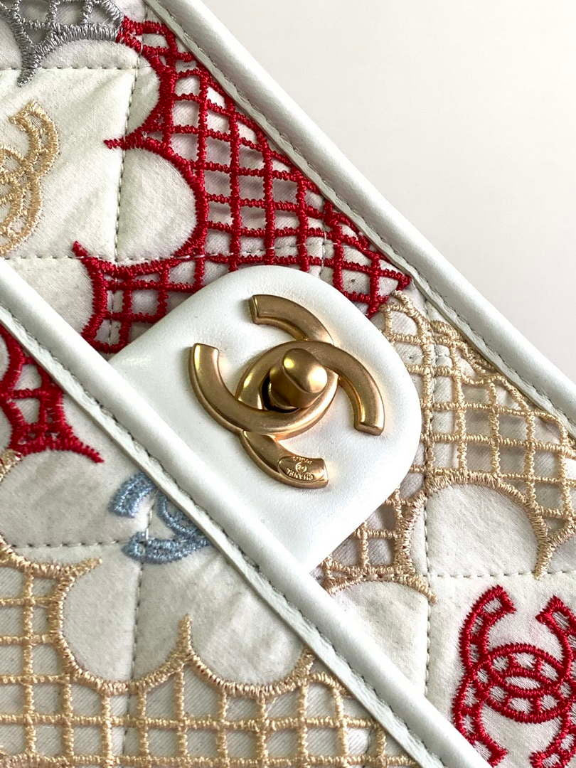 Chanel AS4773 Flap bag Lace Patchwork & Gold-Tone Metal White & Multicolor - Default Title - View 4