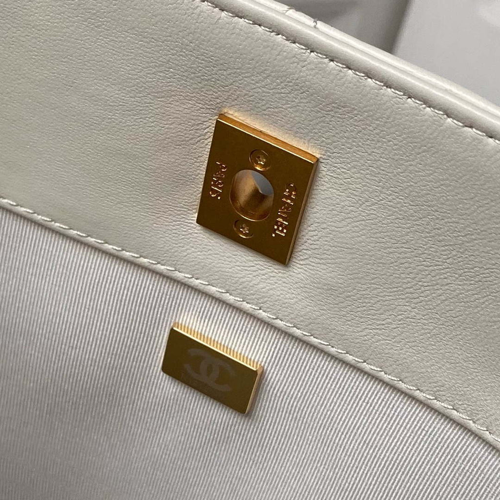 Chanel AS4777 24P New Hobo Bag White Lambskin