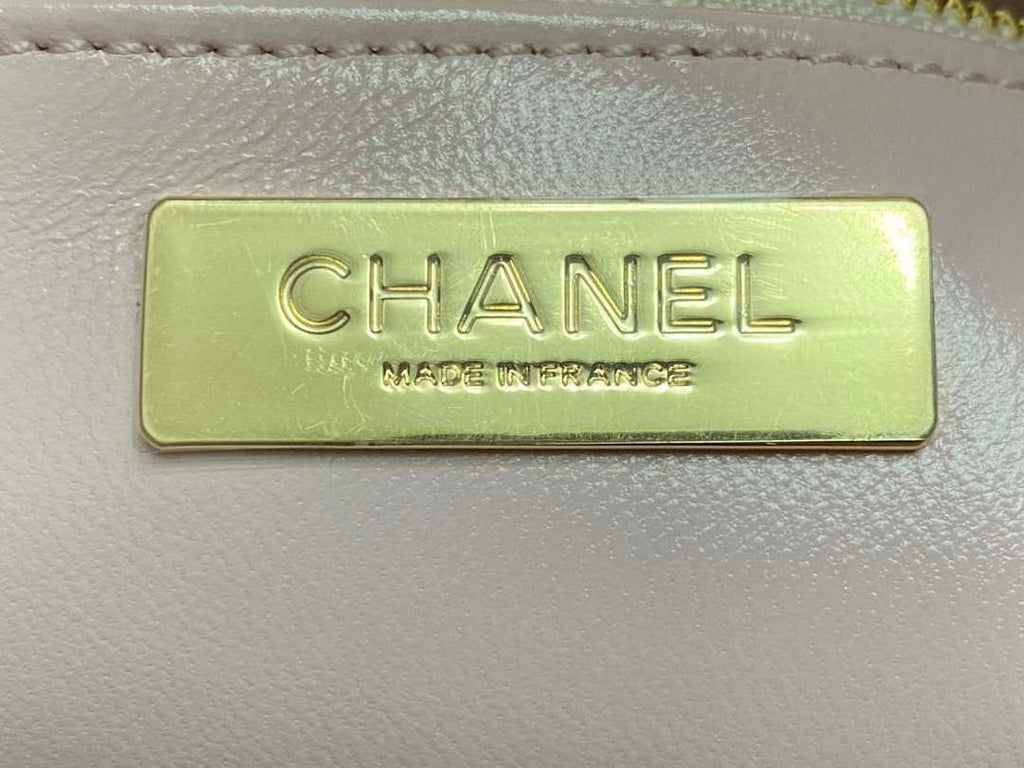 Chanel AS4853 Shopping Bag Shiny Lambskin & Gold-Tone Metal Light Pink