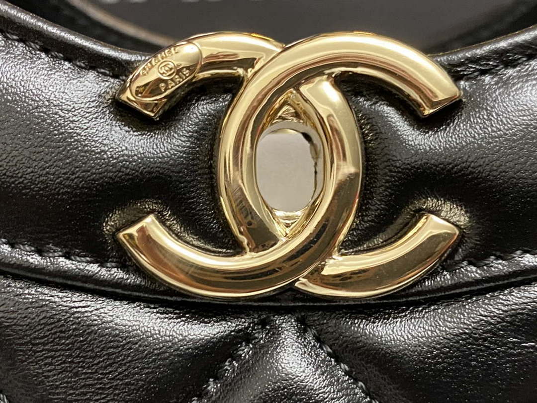 Chanel AS4854 Shopping Bag Shiny Lambskin & Gold-Tone Metal Black - Default Title - View 6
