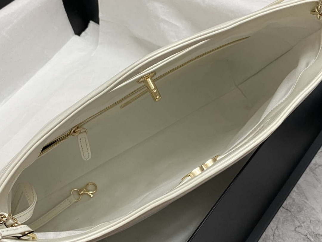 Chanel AS4854 Shopping Bag Shiny Lambskin & Gold-Tone Metal White - Default Title - View 6
