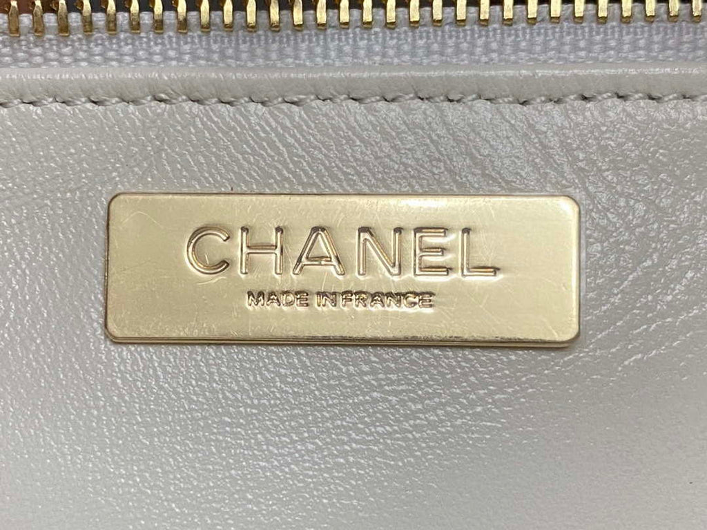Chanel AS4854 Shopping Bag Shiny Lambskin & Gold-Tone Metal White