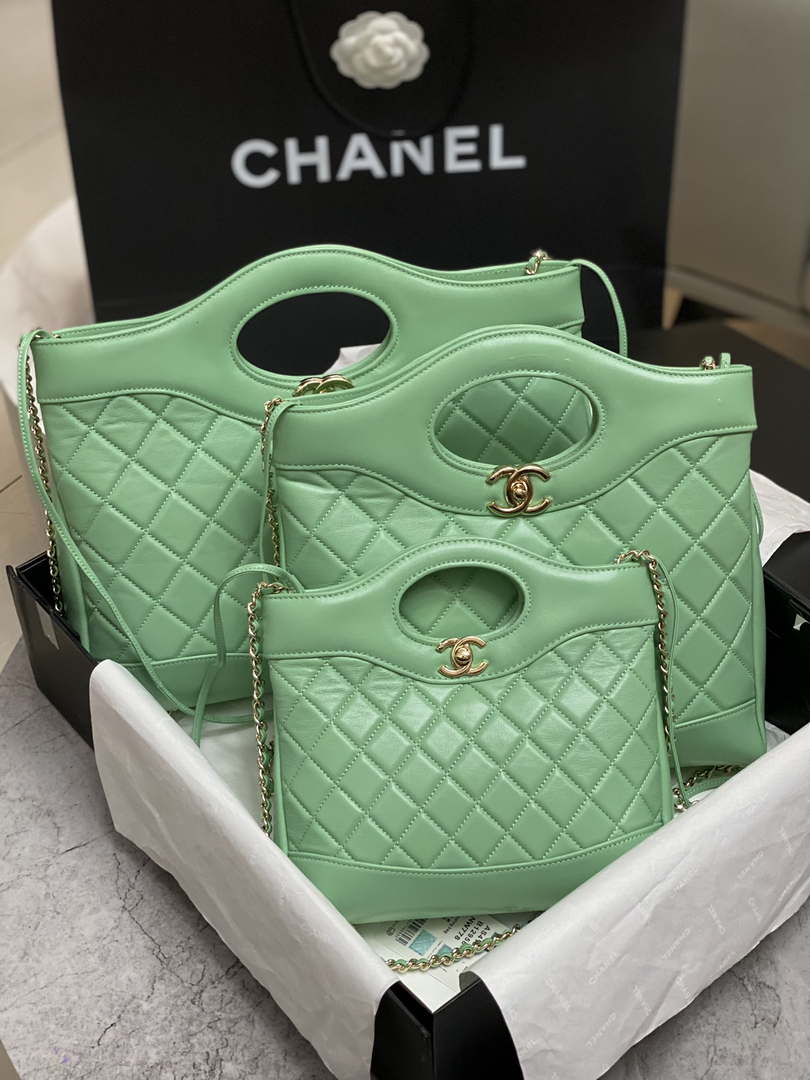 Chanel AS4853 Shopping Bag Shiny Lambskin & Gold-Tone Metal Green