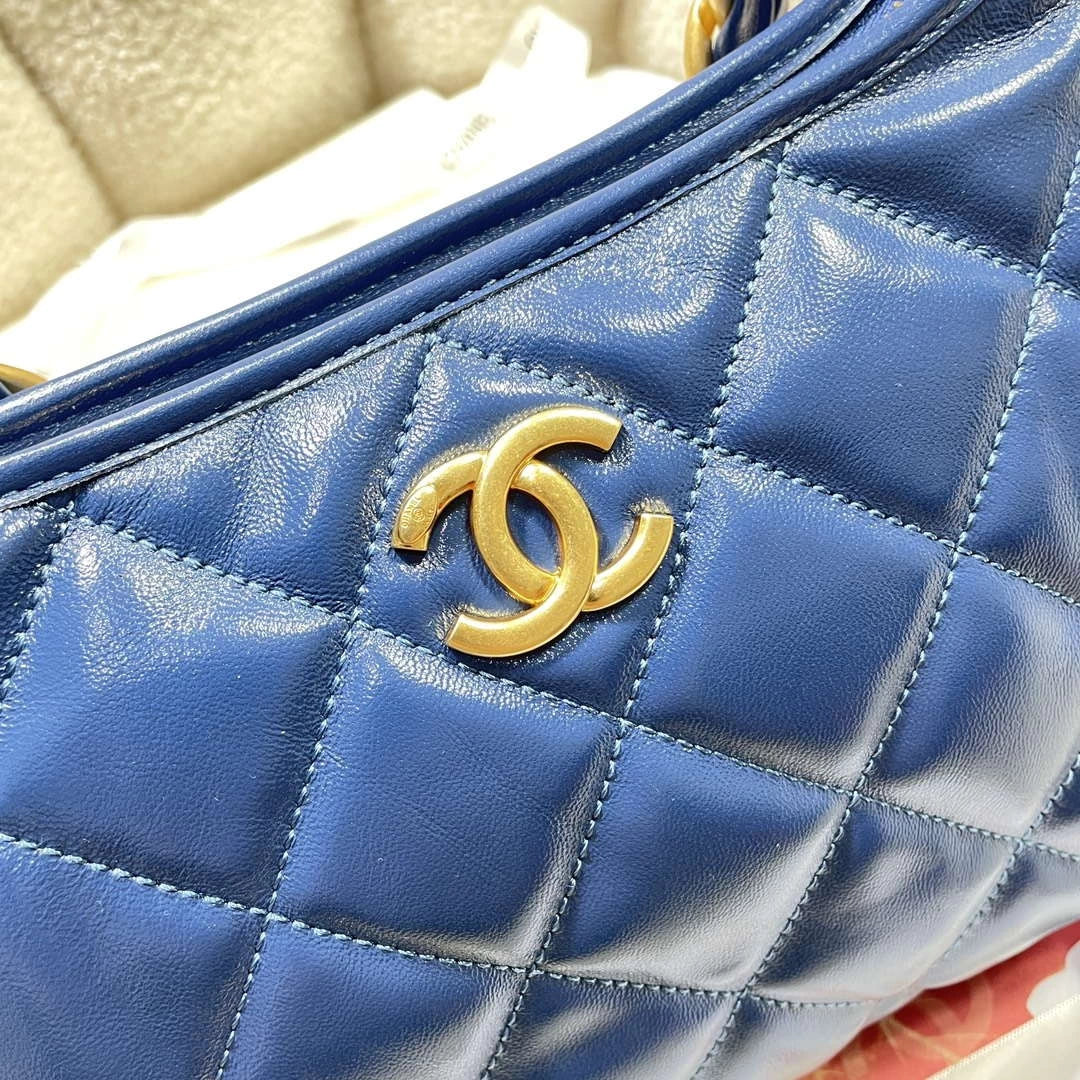 Chanel AS4912 Meduim Hobo Shiny Lambskin & Gold-Tone Metal Navy Blue