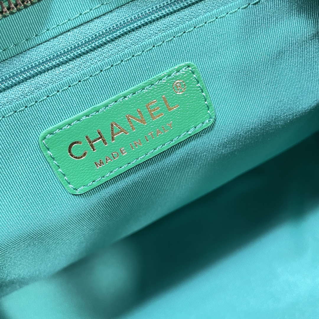 Chanel AS4923 Large Hobo Shiny Lambskin & Gold-Tone Metal Green - Default Title - View 9