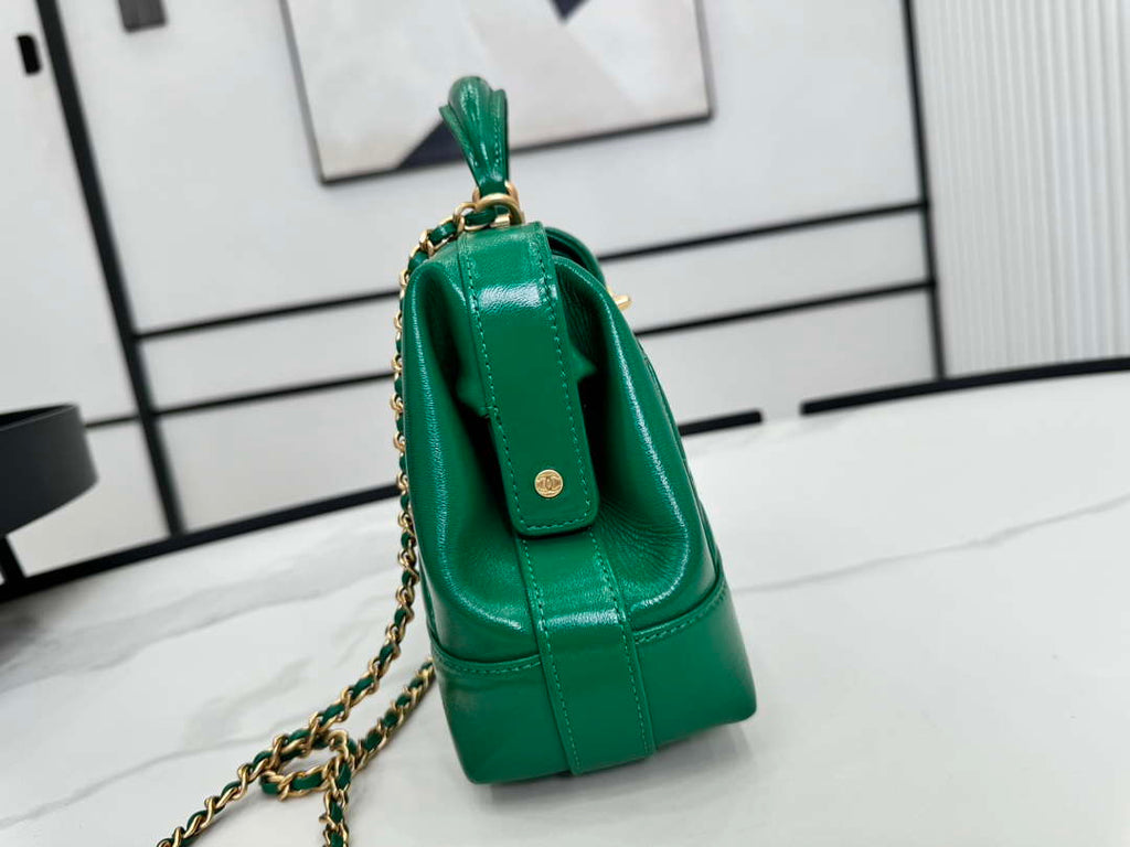 Chanel AS4959  Flap bag With top handle Shiny Lambskin & Gold-Tone Metal Green