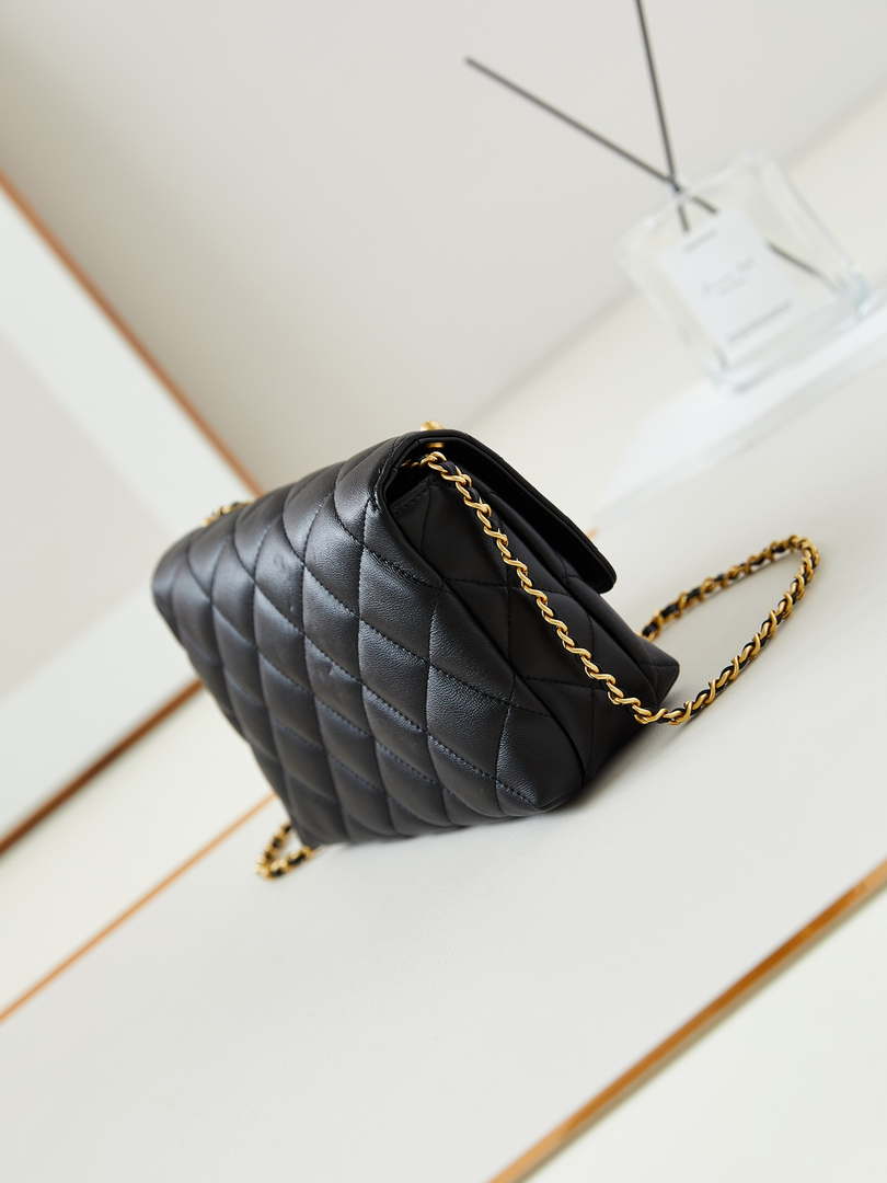 Chanel AS5011 Flap bag Shiny Lambskin Imitation Pearls & Gold-Tone Metal Black - Default Title - View 4