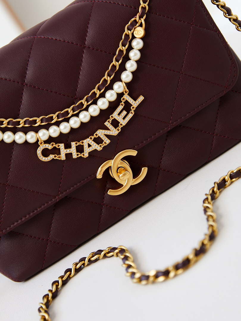 Chanel AS5011 Flap bag Shiny Lambskin Imitation Pearls & Gold-Tone Metal Wine Red