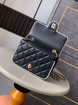 Chanel  AS5150 Spring-Summer 2025 Pre-collection Flap Bag Lambskin  Black  & White - Default Title - View 5