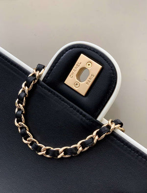 Chanel  AS5150 Spring-Summer 2025 Pre-collection Flap Bag Lambskin  Black  & White - Default Title - View 6