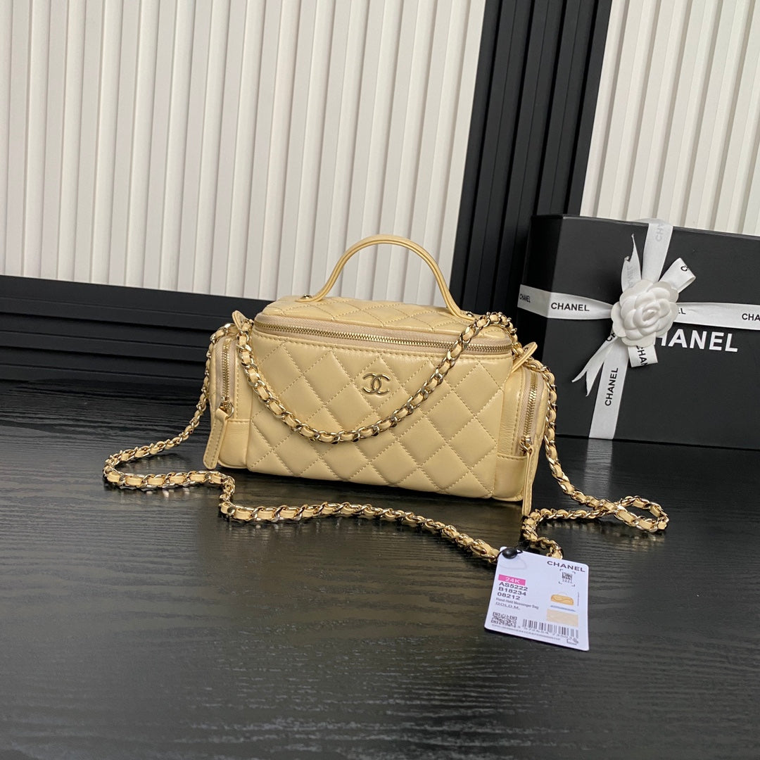 Chanel AS5222 Vanity Case Shiny Crumpled Lambskin & Gold-Tone Metal Apricot