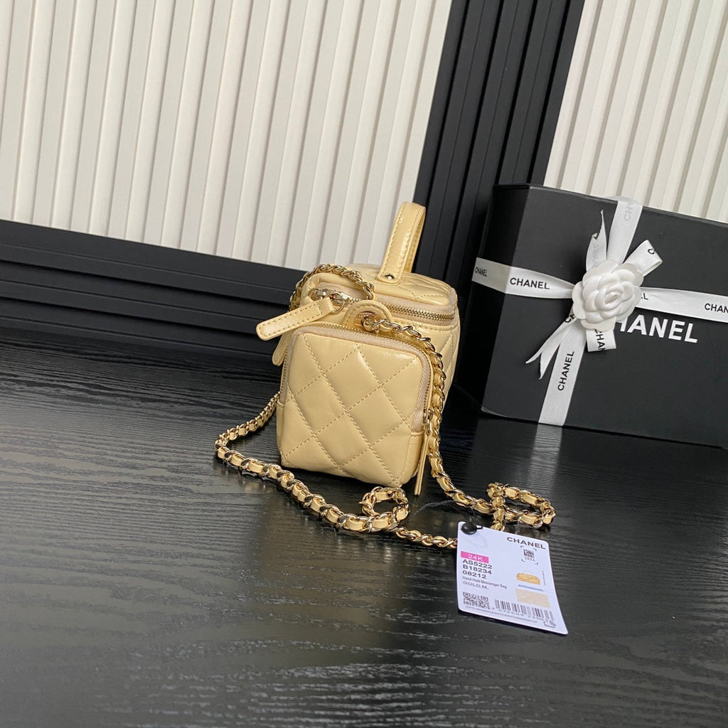 Chanel AS5222 Vanity Case Shiny Crumpled Lambskin & Gold-Tone Metal Apricot