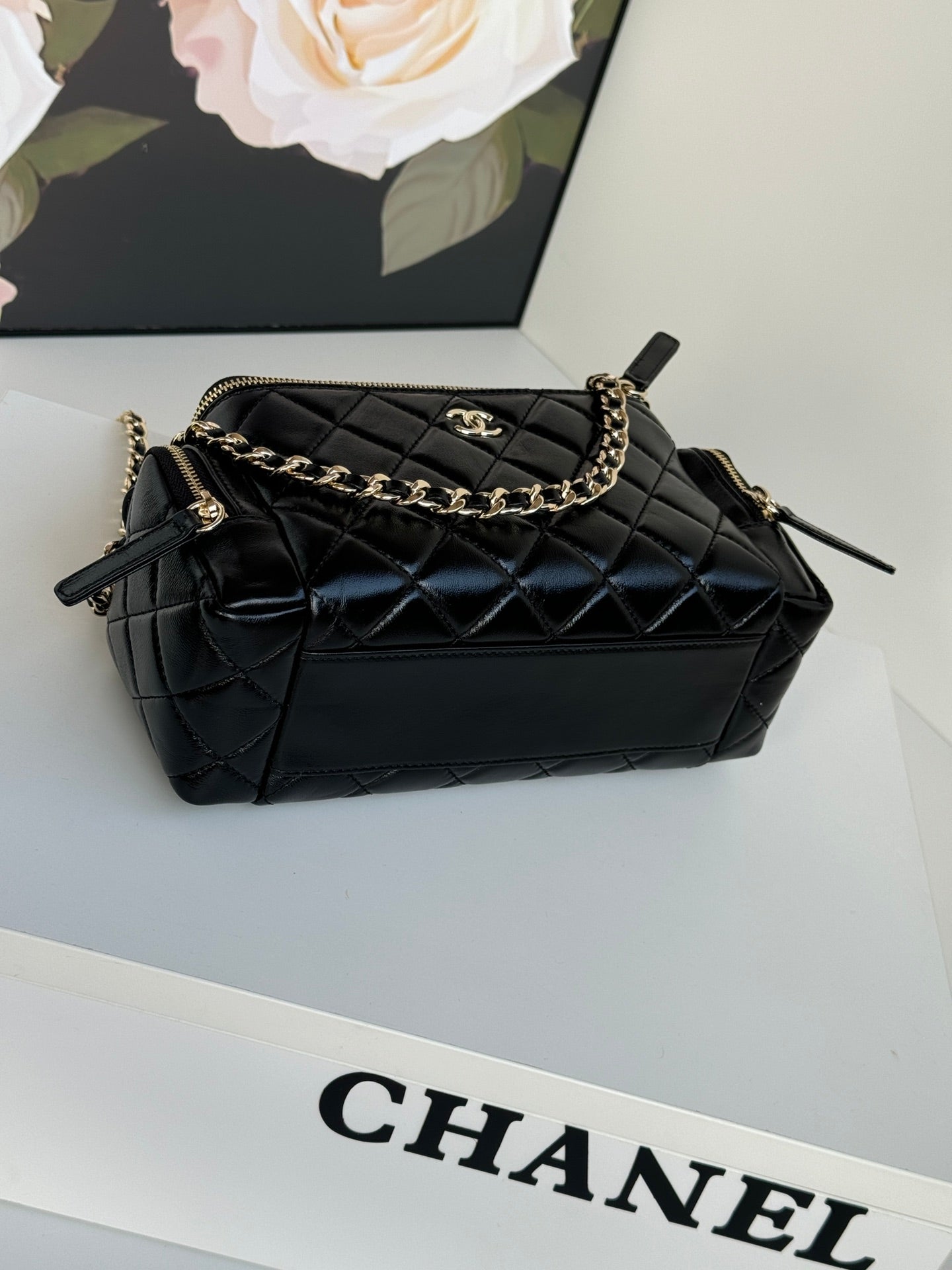Chanel AS5222 Vanity Case Shiny Crumpled Lambskin & Gold-Tone Metal Black
