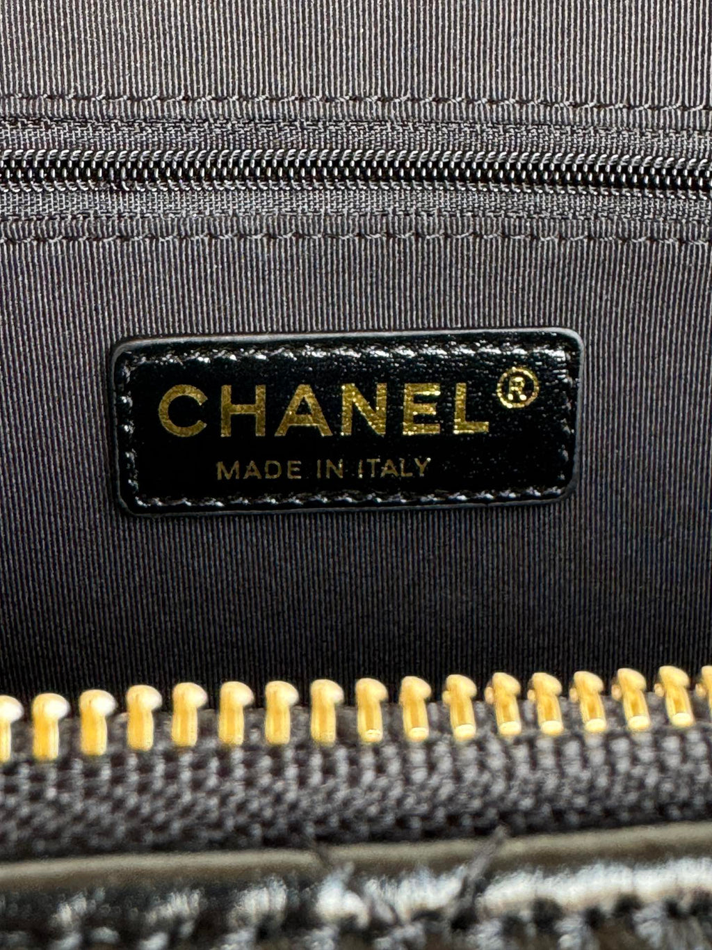 Chanel AS5222 Vanity Case Shiny Crumpled Lambskin & Gold-Tone Metal Black