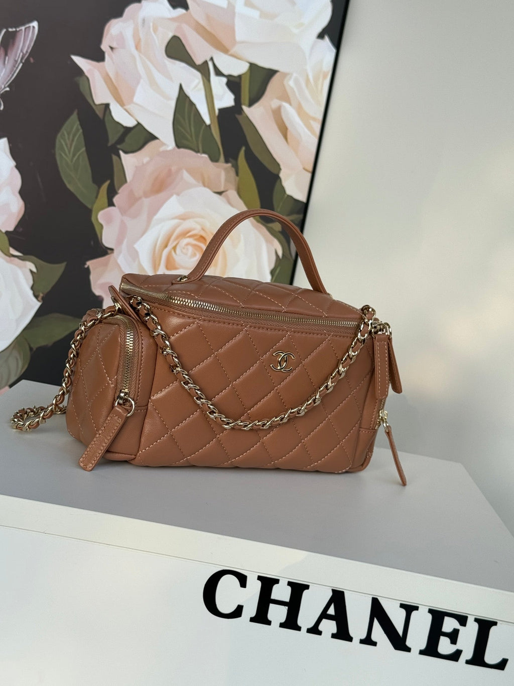 Chanel AS5222 Vanity Case Shiny Crumpled Lambskin & Gold-Tone Metal Brown