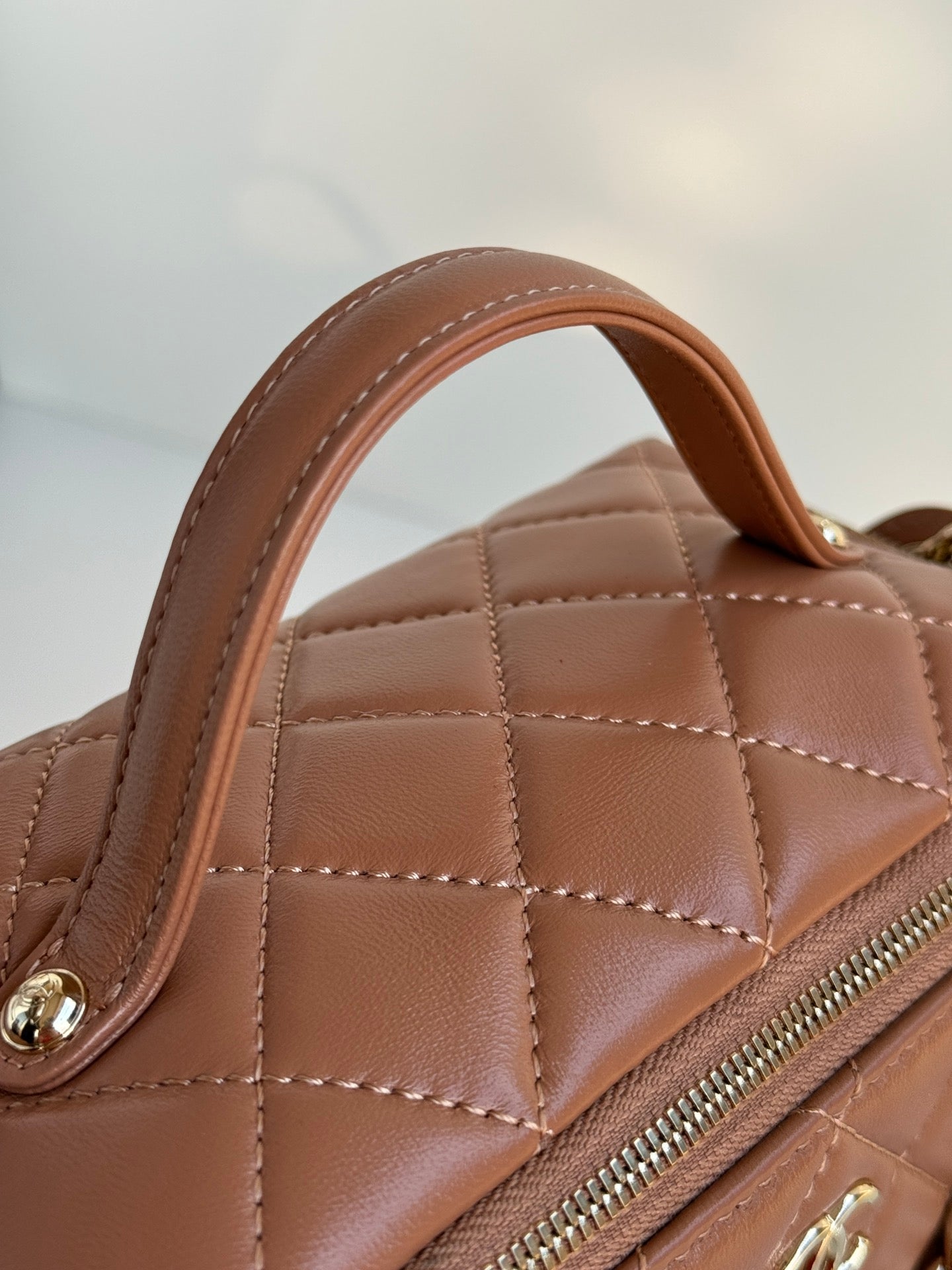Chanel AS5222 Vanity Case Shiny Crumpled Lambskin & Gold-Tone Metal Brown - Default Title - View 4