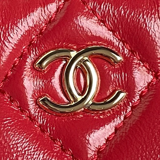 Chanel AS5222 Vanity Case Shiny Crumpled Lambskin & Gold-Tone Metal Red