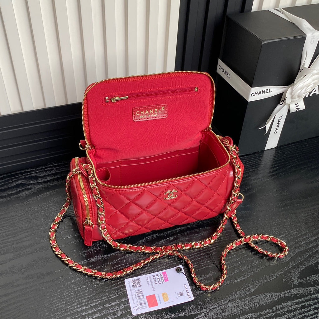 Chanel AS5222 Vanity Case Shiny Crumpled Lambskin & Gold-Tone Metal Red