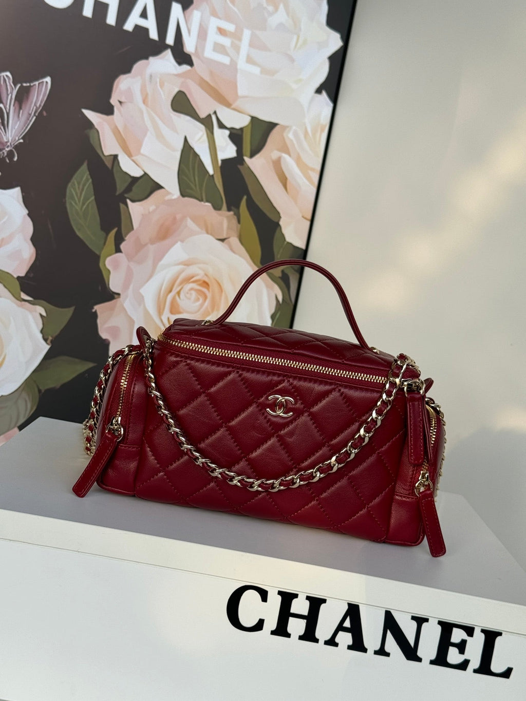 Chanel AS5222 Vanity Case Shiny Crumpled Lambskin & Gold-Tone Metal Wine Red