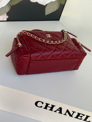Chanel AS5222 Vanity Case Shiny Crumpled Lambskin & Gold-Tone Metal Wine Red - Default Title - View 3