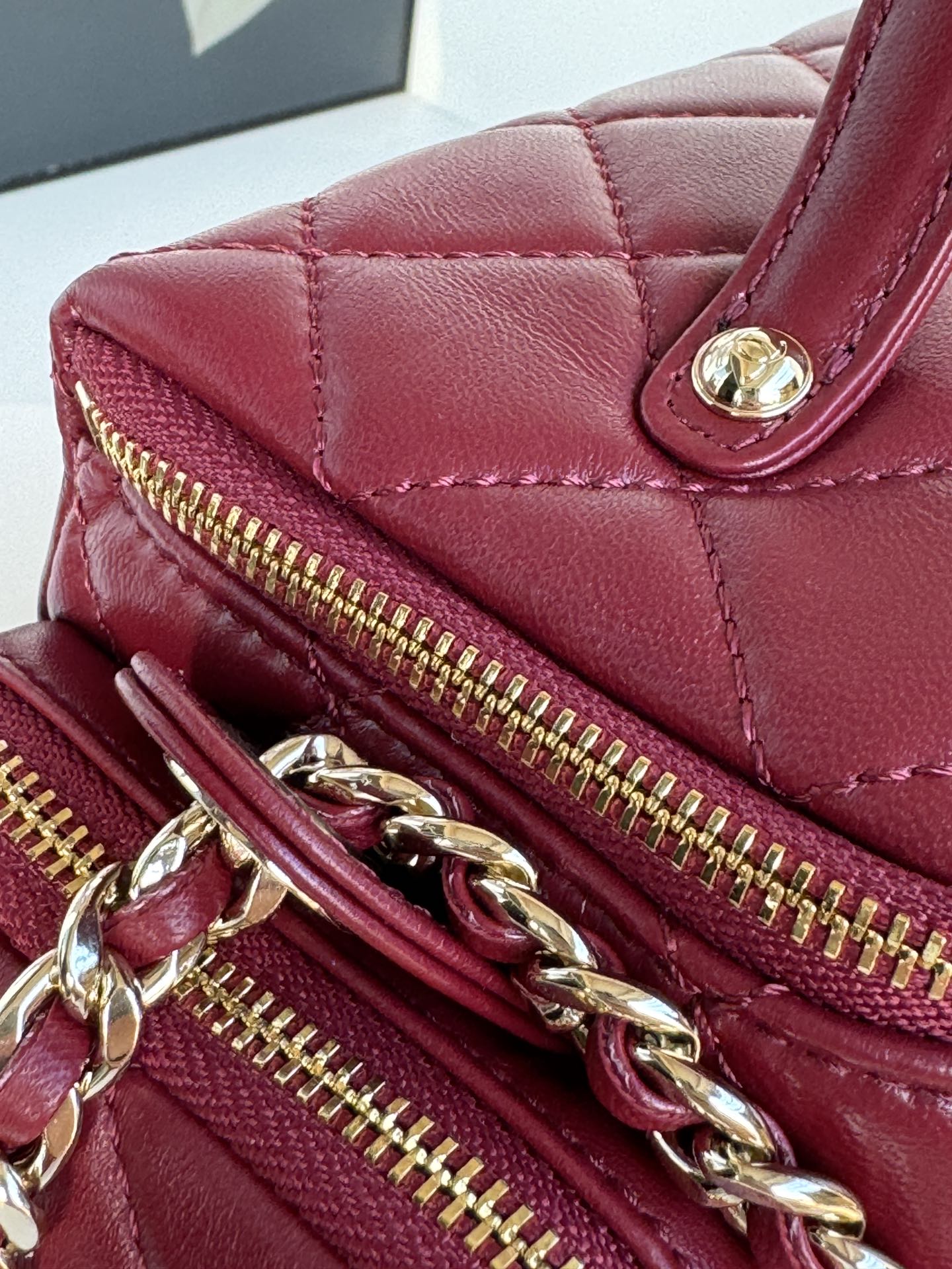 Chanel AS5222 Vanity Case Shiny Crumpled Lambskin & Gold-Tone Metal Wine Red