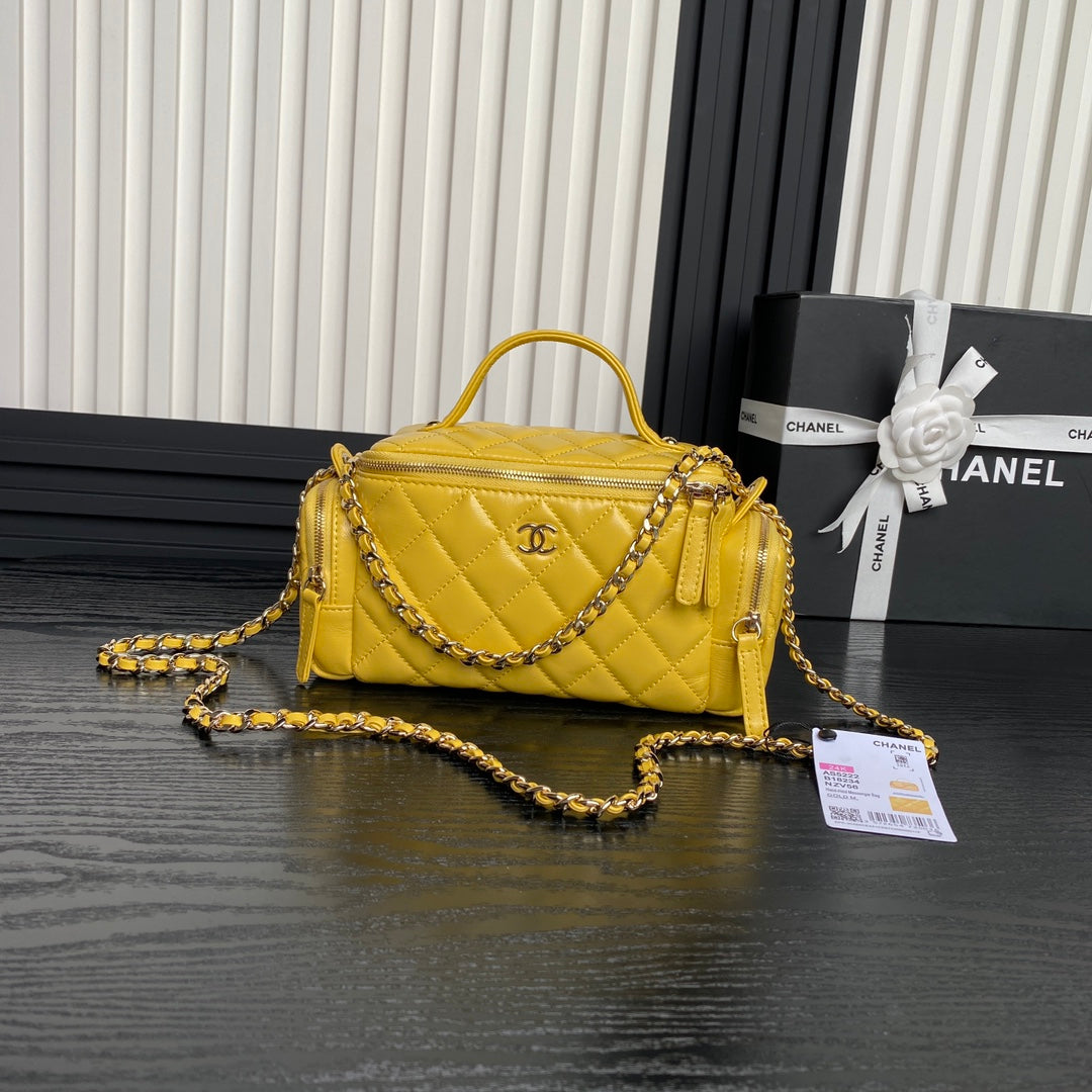 Chanel AS5222 Vanity Case Shiny Crumpled Lambskin & Gold-Tone Metal Yellow