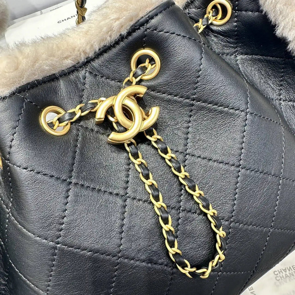 Chanel AS5293 Small Hobo Calfskin & Gold-Tone Metal Black &Wool
