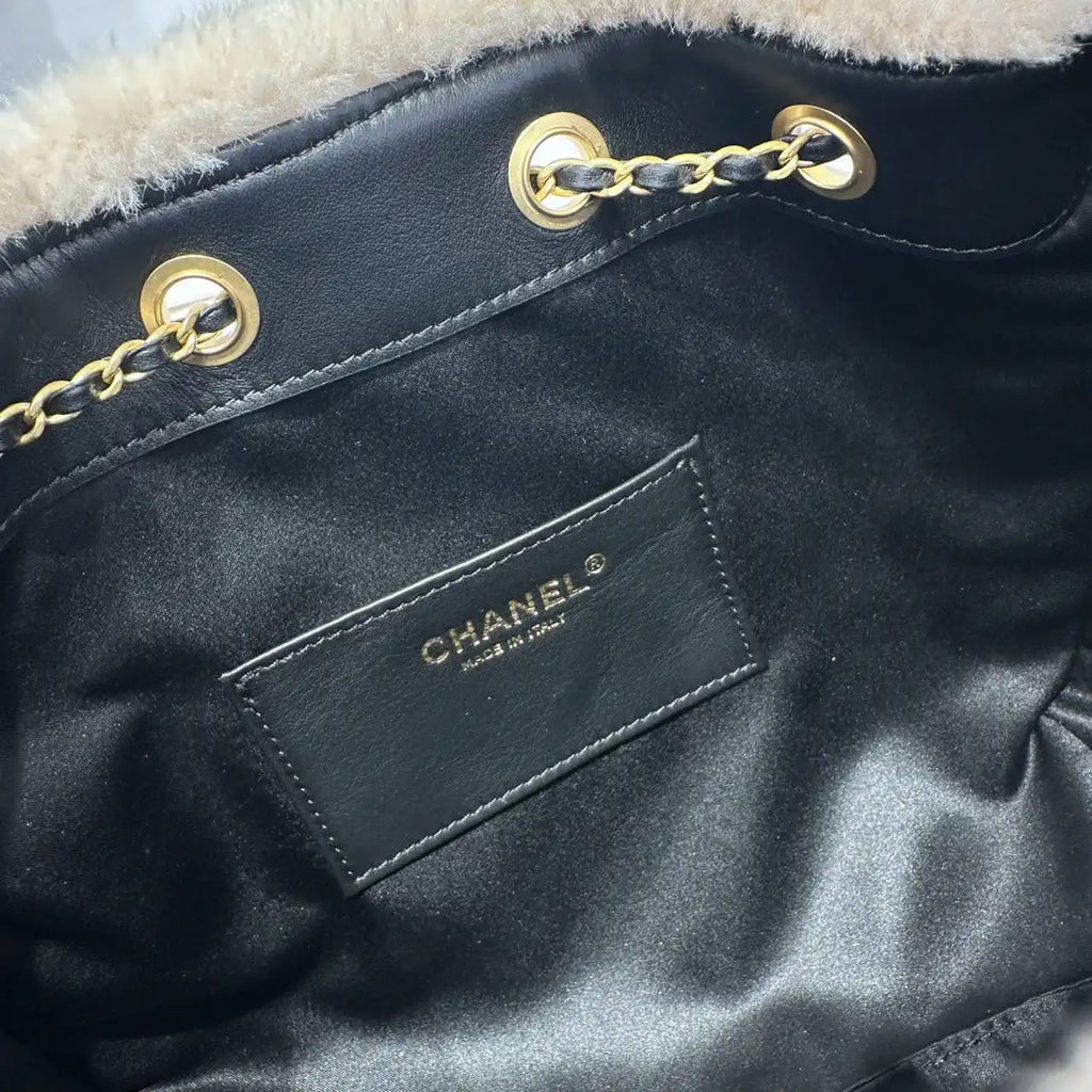 Chanel AS5293 Small Hobo Calfskin & Gold-Tone Metal Black &Wool