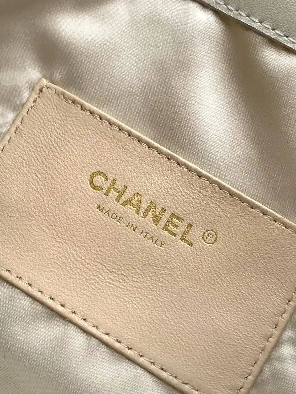 Chanel AS5293 Small Hobo Tweed & Gold-Tone Metal Beige