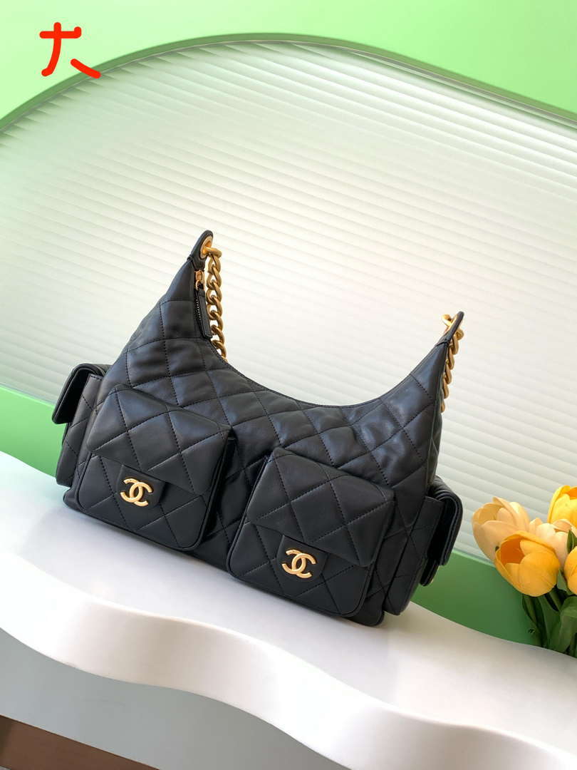 Chanel AS5302 Hobo Shiny Lambskin & Gold-Tone Metal Black - Default Title - View 1
