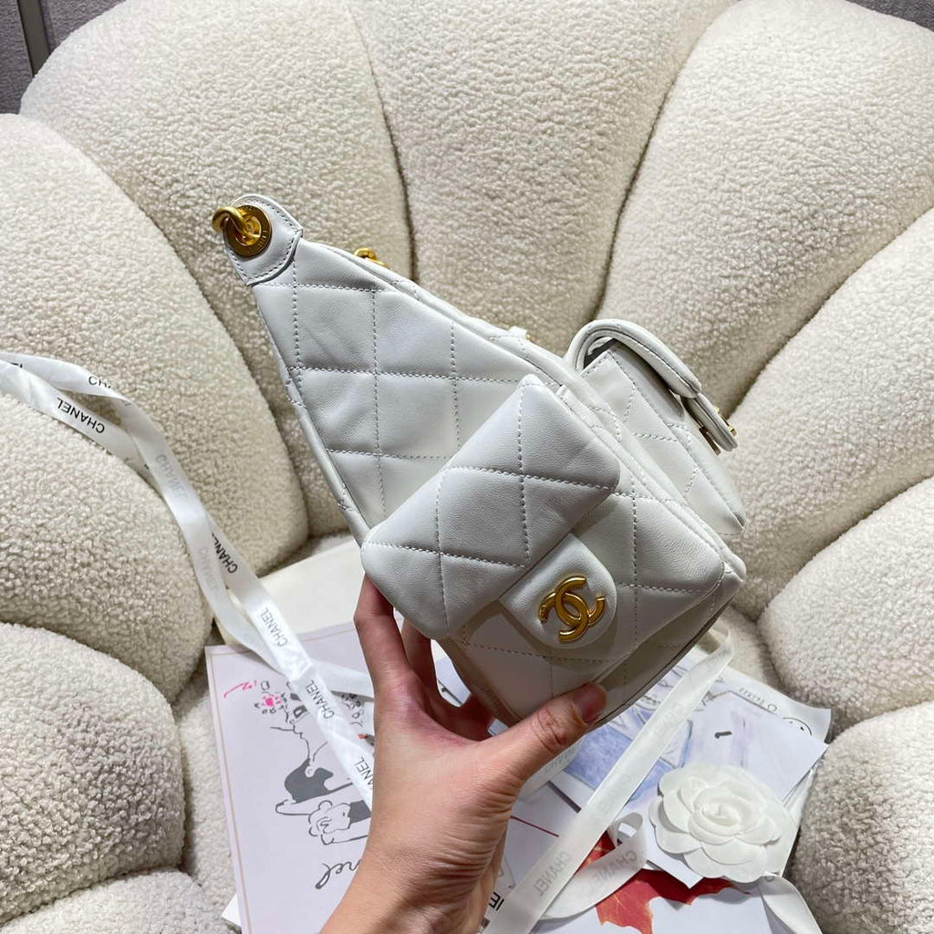 Chanel AS5302 Hobo Shiny Lambskin & Gold-Tone Metal White