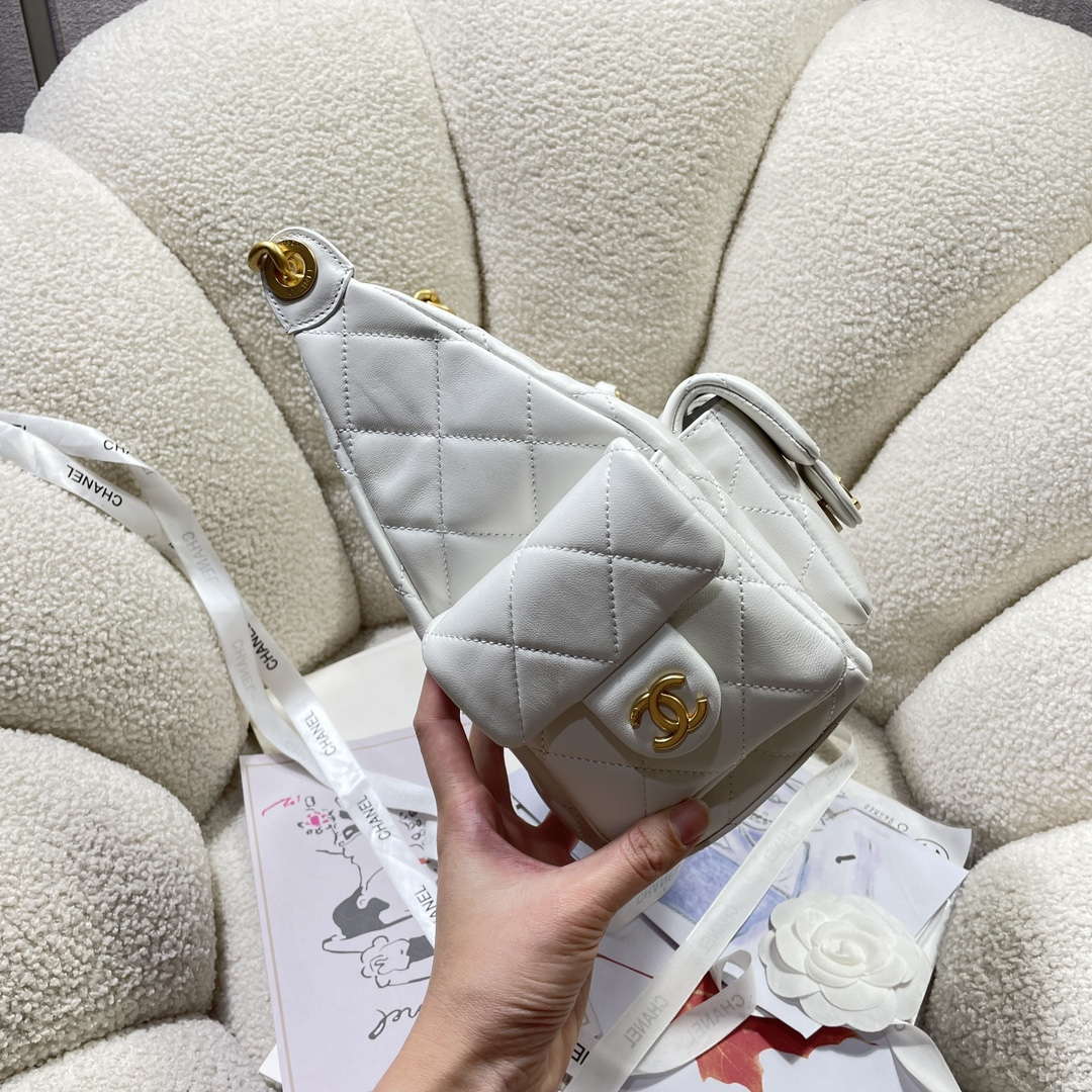 Chanel AS5302 Hobo Shiny Lambskin & Gold-Tone Metal White - Default Title - View 3