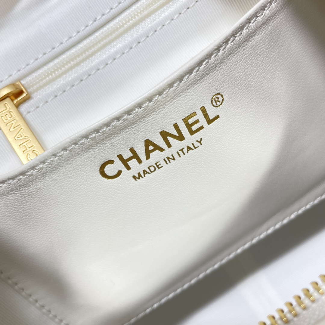 Chanel AS5302 Hobo Shiny Lambskin & Gold-Tone Metal White - Default Title - View 9