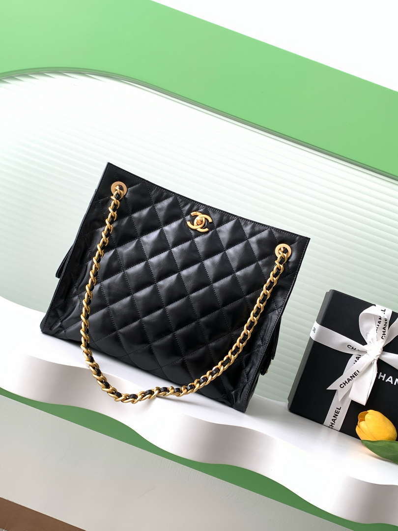 Chanel AS5303 Hobo Lambskin & Gold-Tone Metal Black