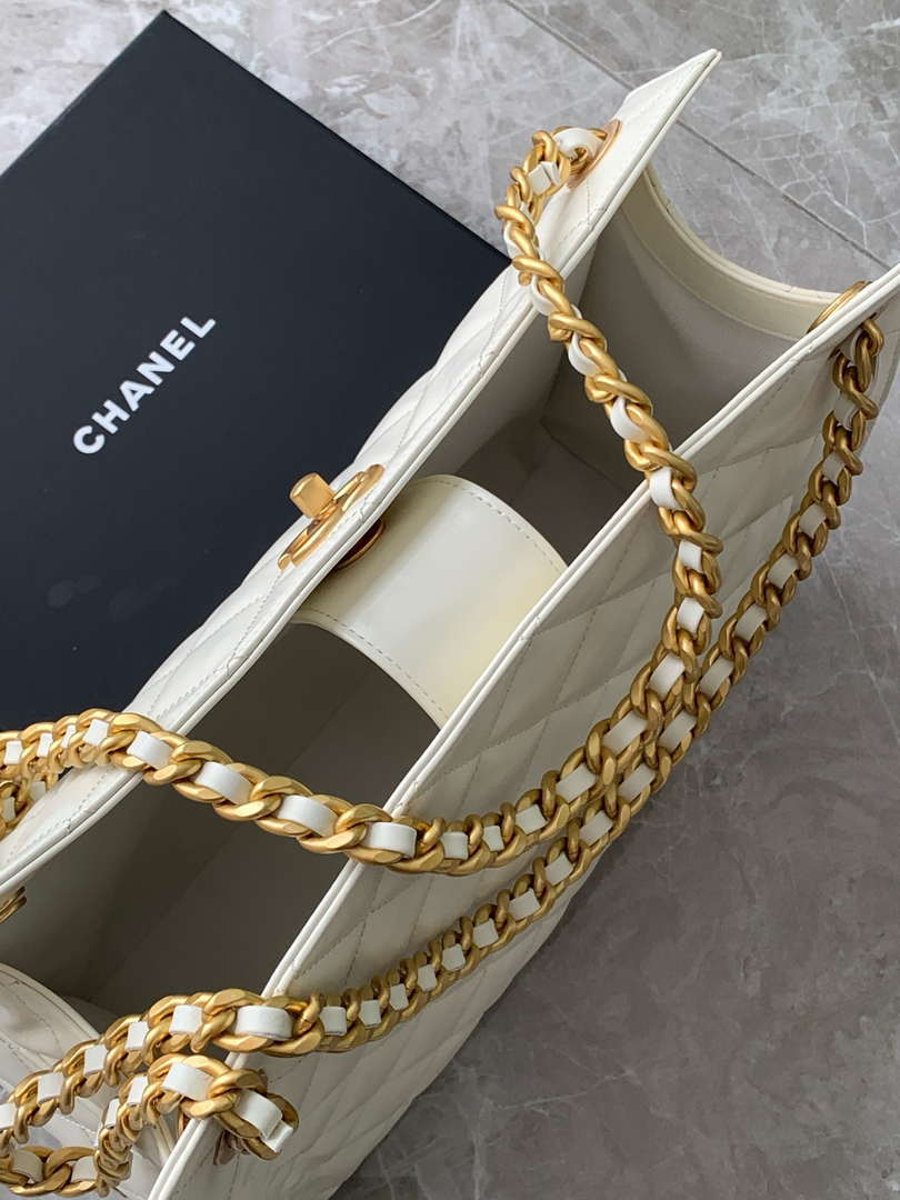 Chanel AS5303 Hobo Lambskin & Gold-Tone Metal White