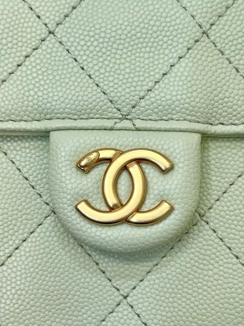 Chanel AS5311 Large Hobo Shiny Calfskin & Gold-Tone Metal Ligth Green