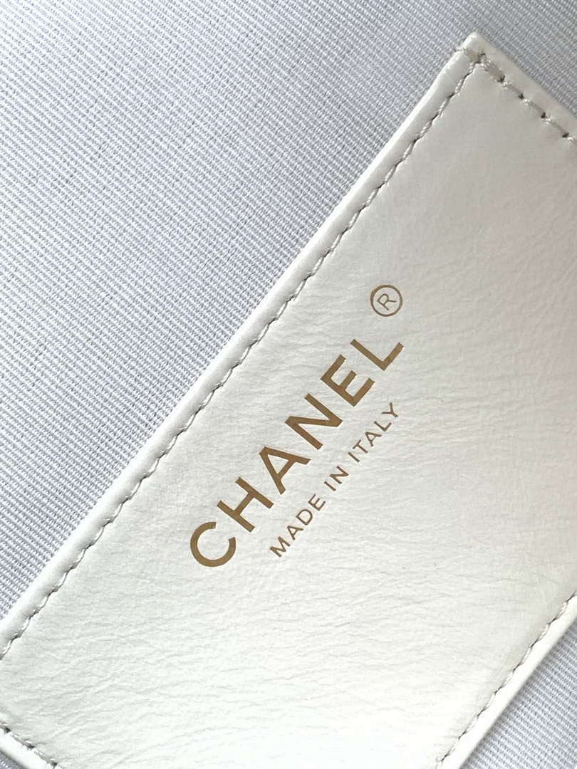 Chanel AS5311 Large Hobo Shiny Lambskin & Gold-Tone Metal White