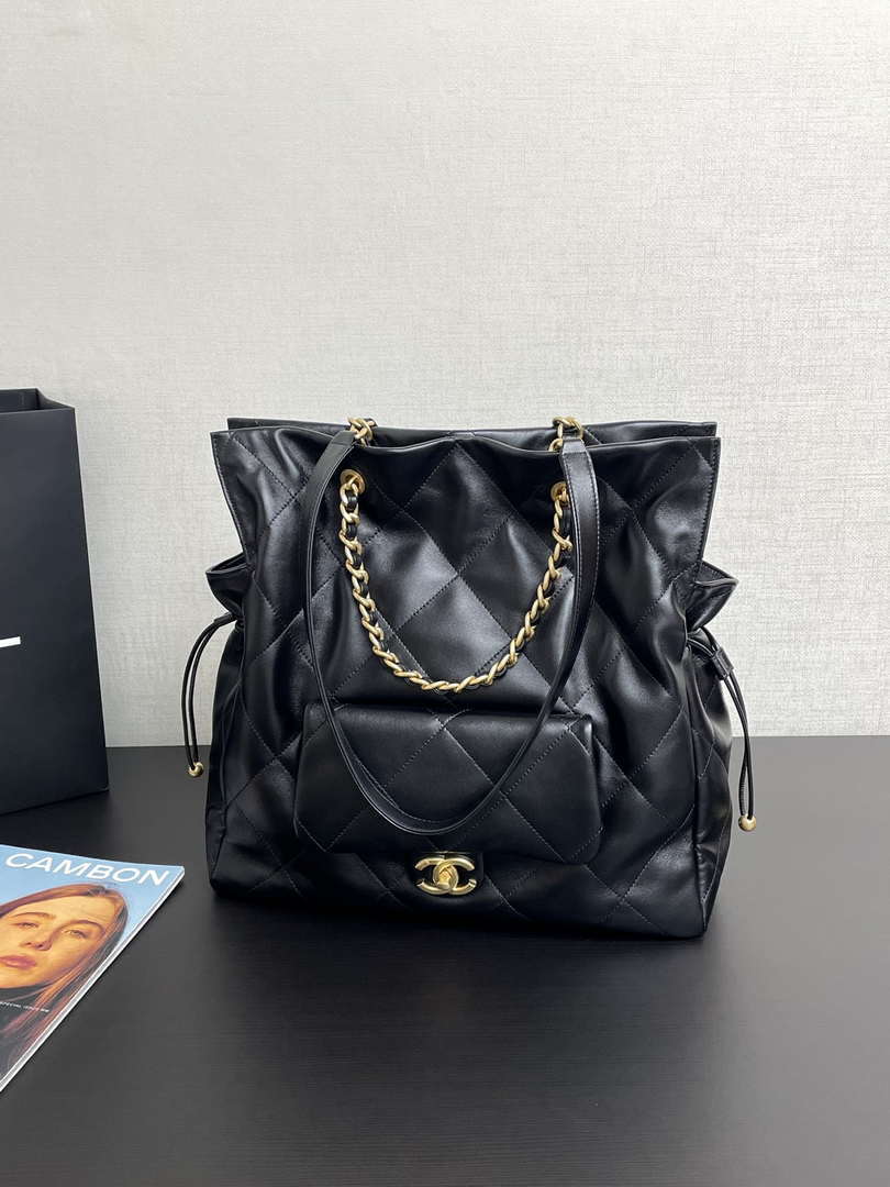 Chanel AS5315 Shopping Bag Shiny Lambskin & Gold-Tone Metal Black