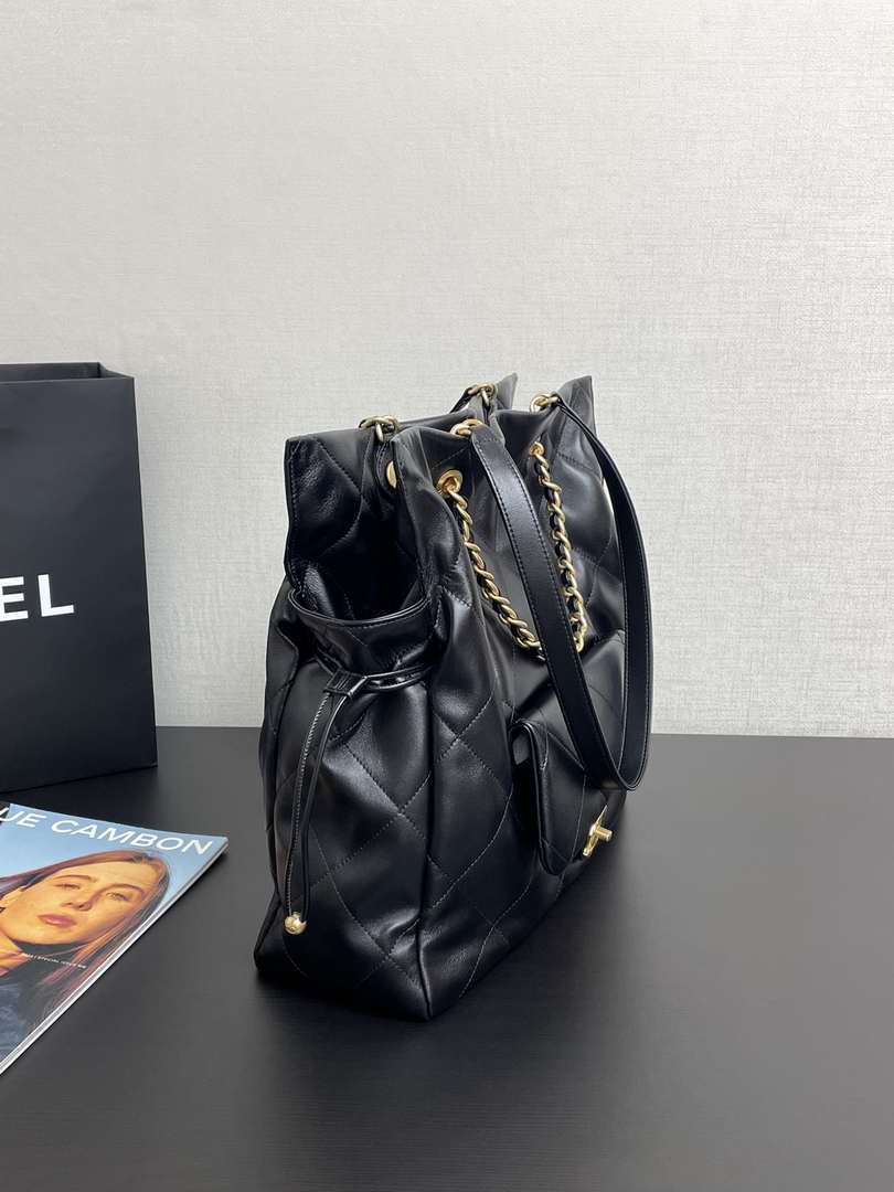 Chanel AS5315 Shopping Bag Shiny Lambskin & Gold-Tone Metal Black