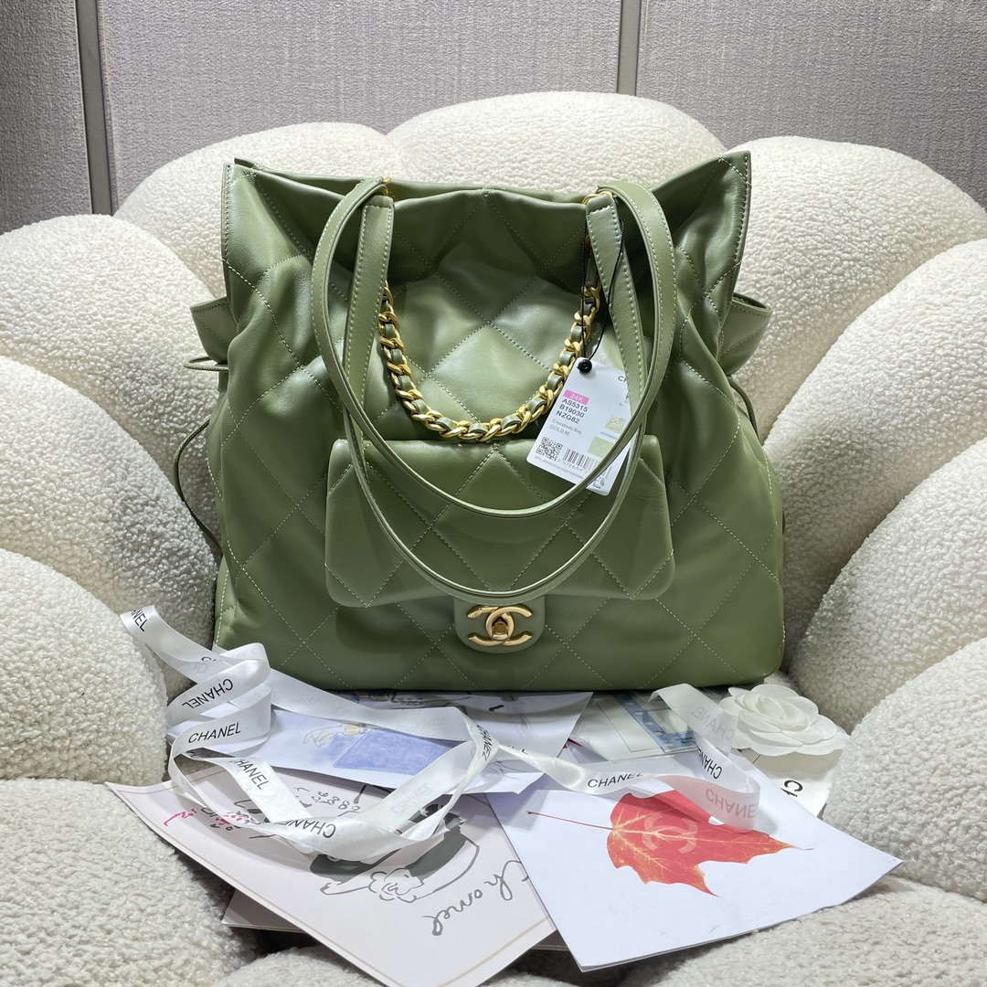 Chanel AS5315 Shopping Bag Shiny Lambskin & Gold-Tone Metal Green - Default Title - View 1