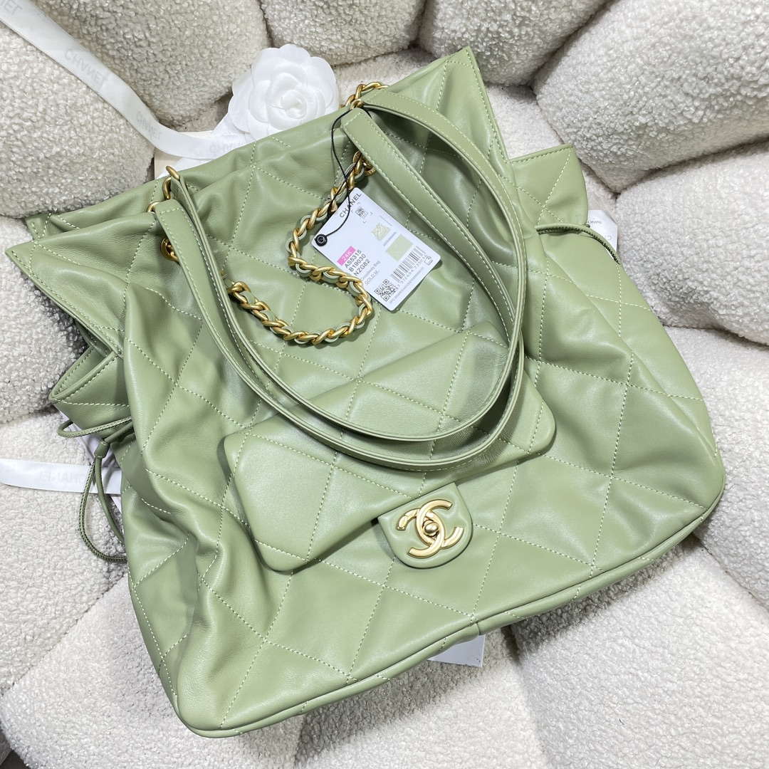 Chanel AS5315 Shopping Bag Shiny Lambskin & Gold-Tone Metal Green - Default Title - View 5
