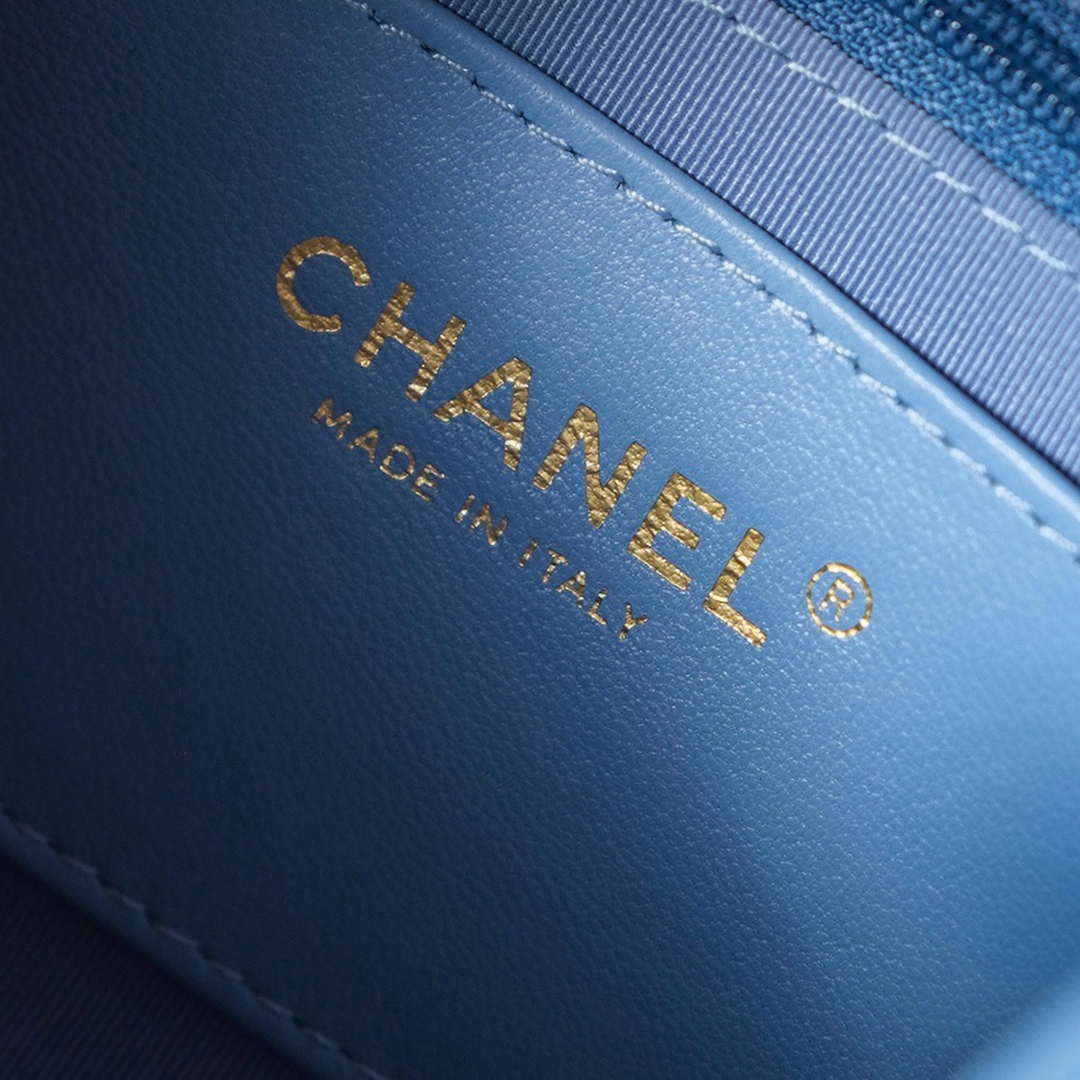 Chanel AS5339 Small Hobo Shiny Denim & Gold-Tone Metal Light blue
